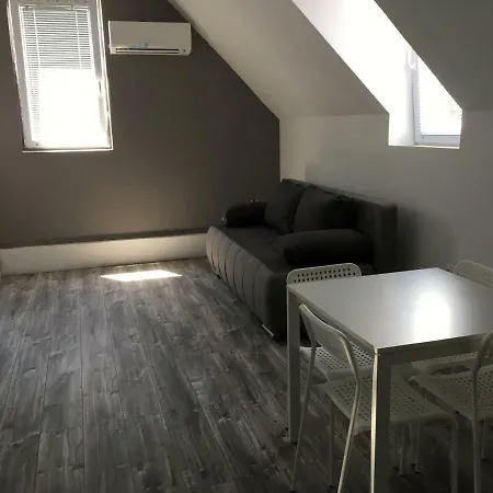 Benett Apartman דירה *